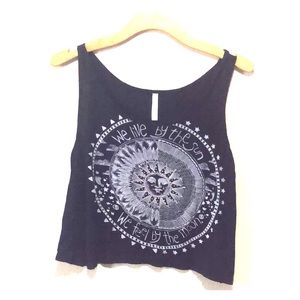 💜 4 for $12 💜 “We Live By The Sun” Tank